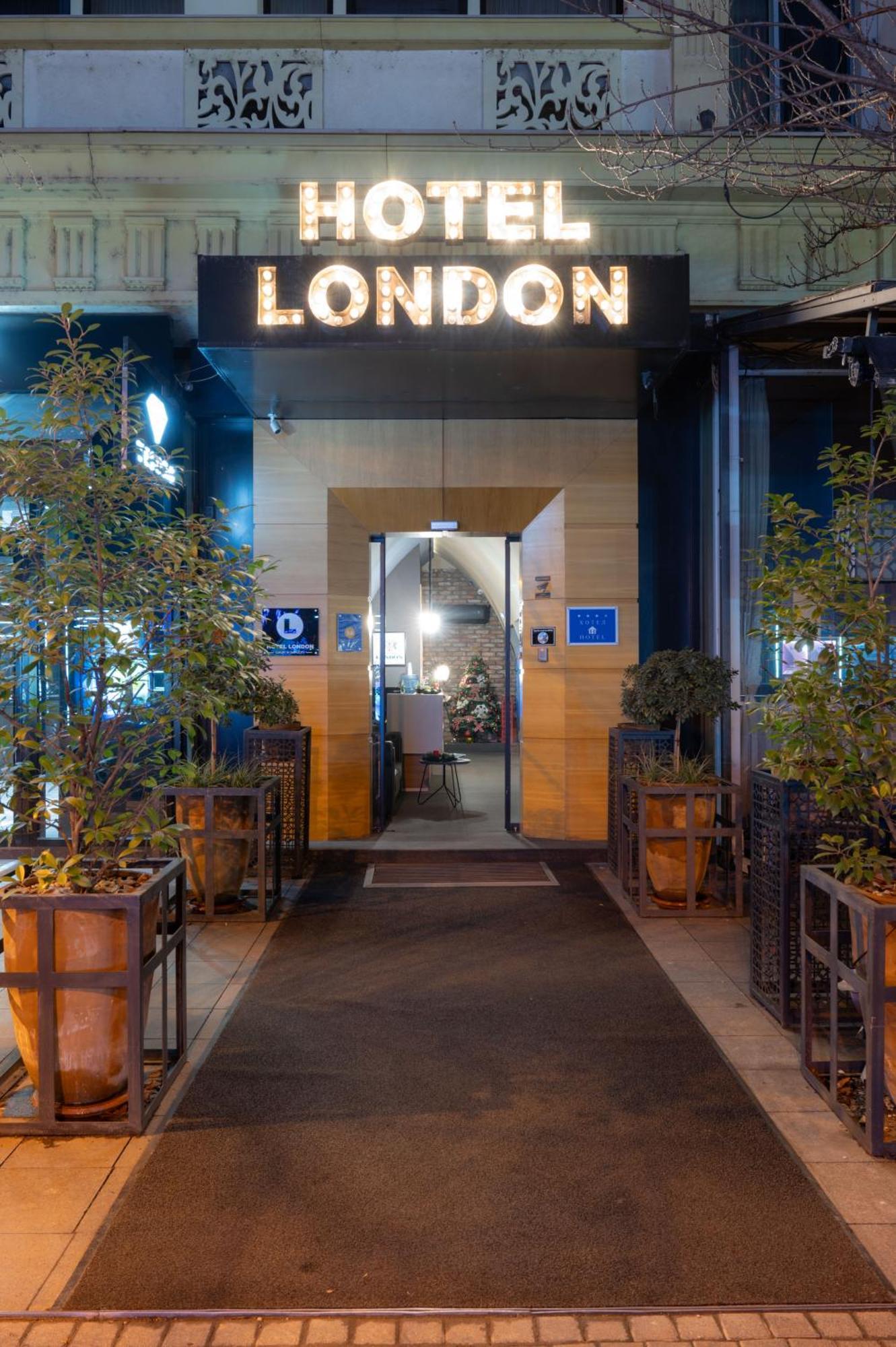 London 3*