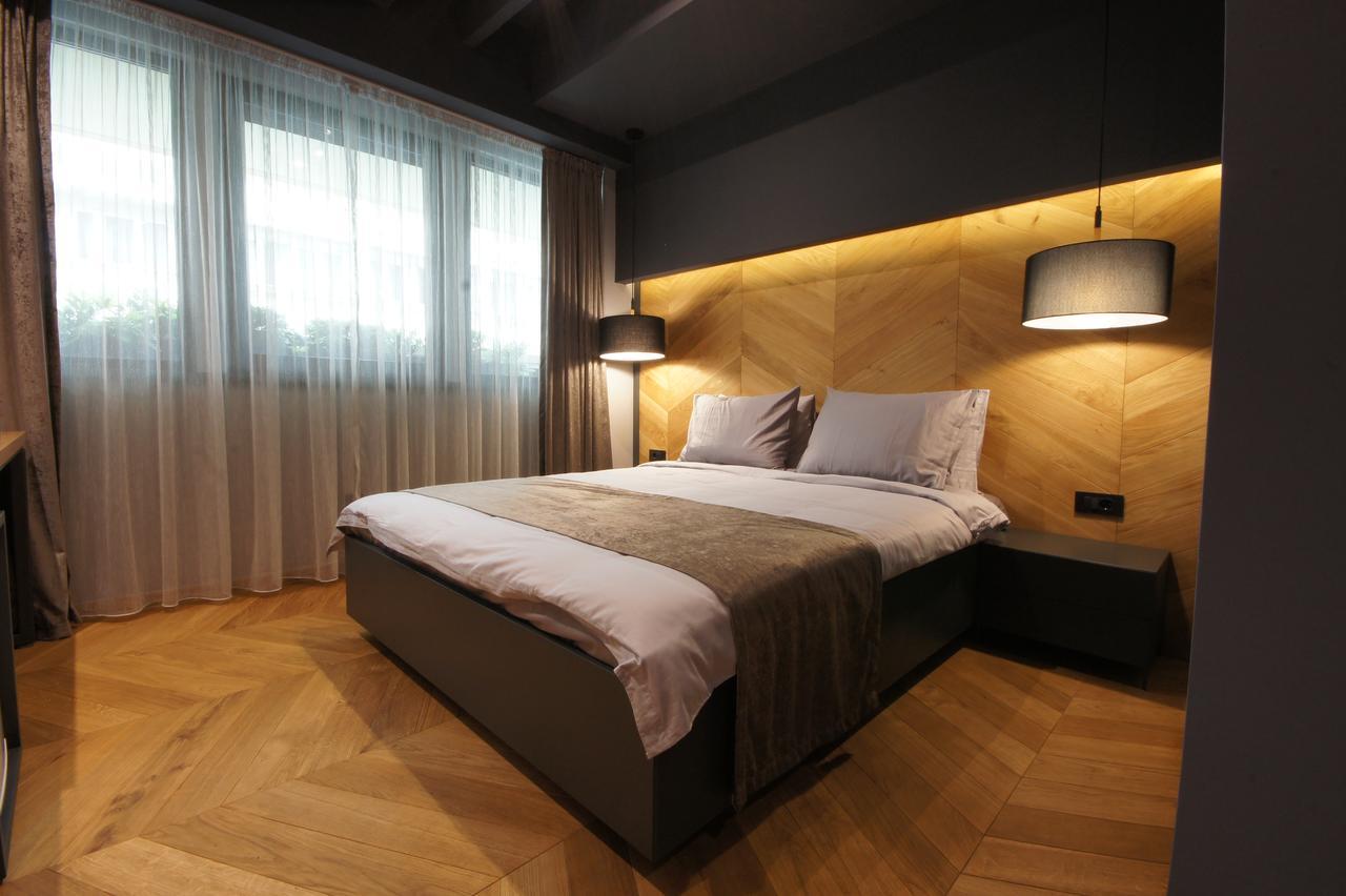 London Hotel 3*
